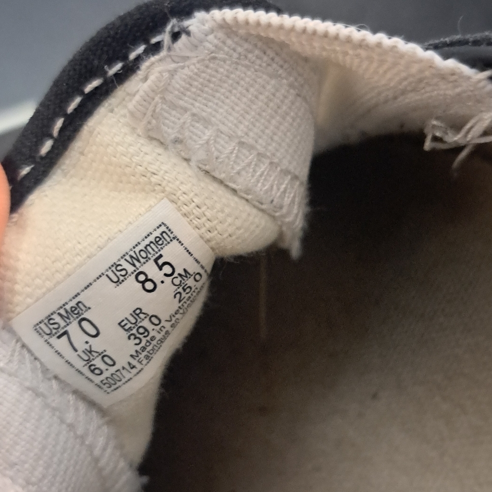 Vans slip on black shoes 8.5 women - Picture 2 of 6